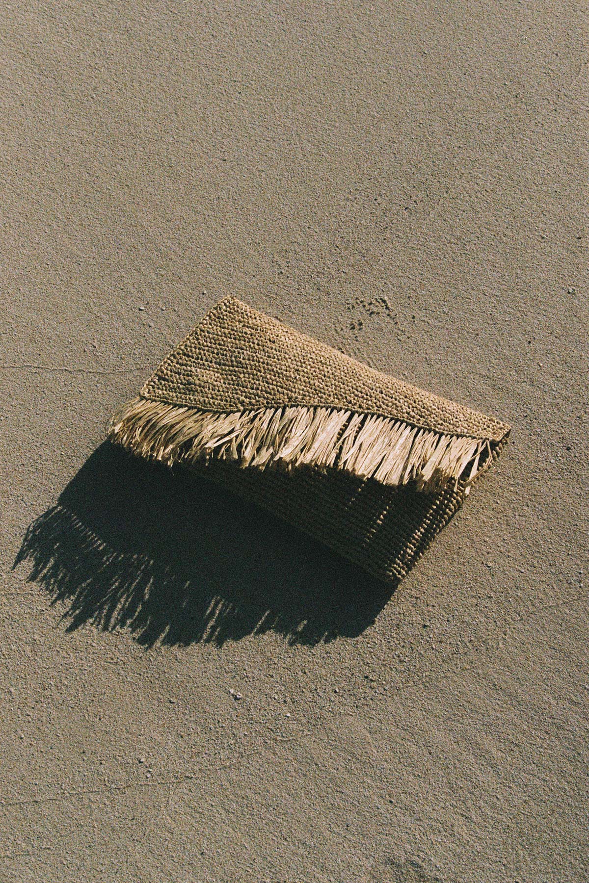 Paloma Clutch - Natural Raffia - Image 6