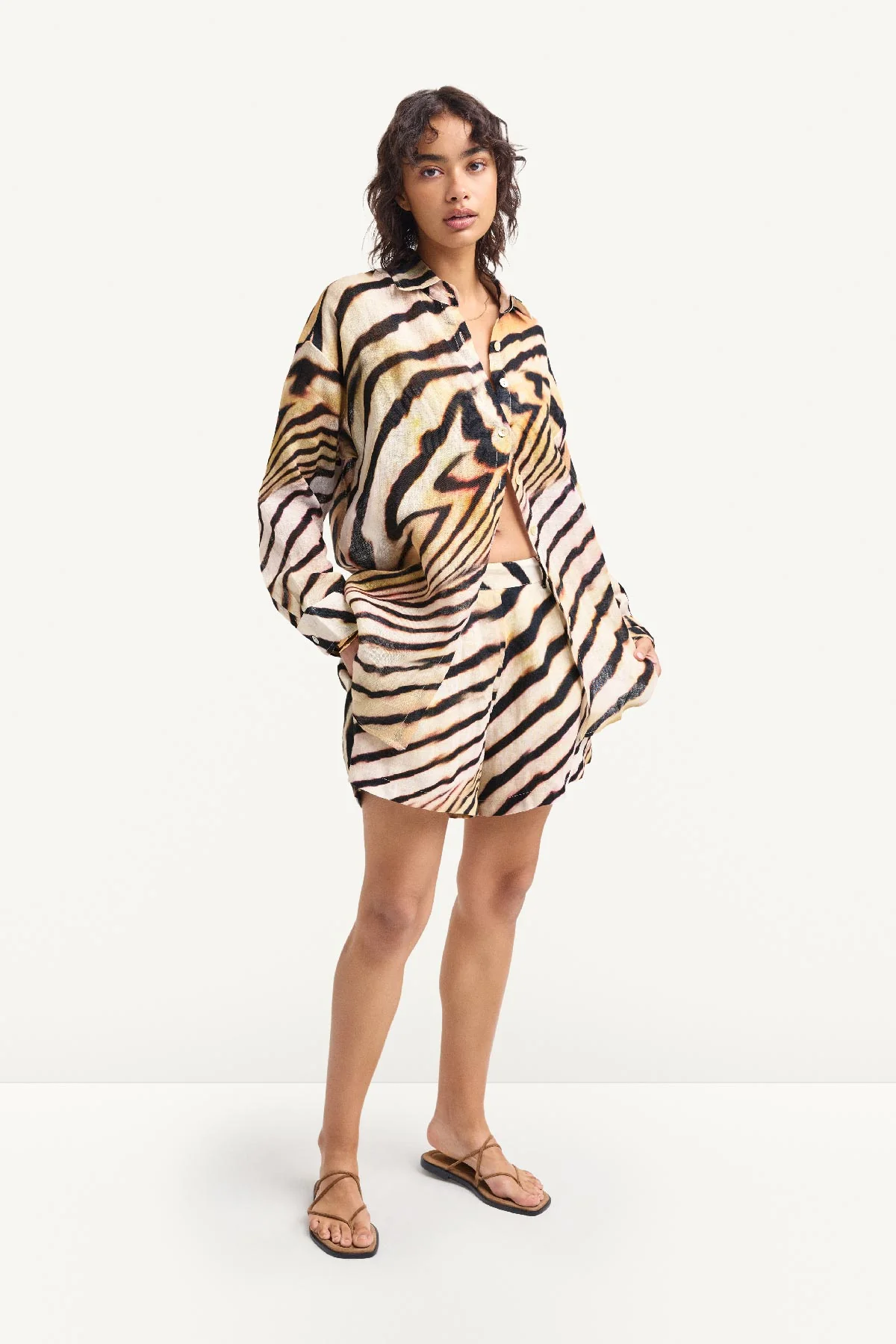 Playa Linen Boyfriend Shirt - Shell Stripe Linen - Image 4