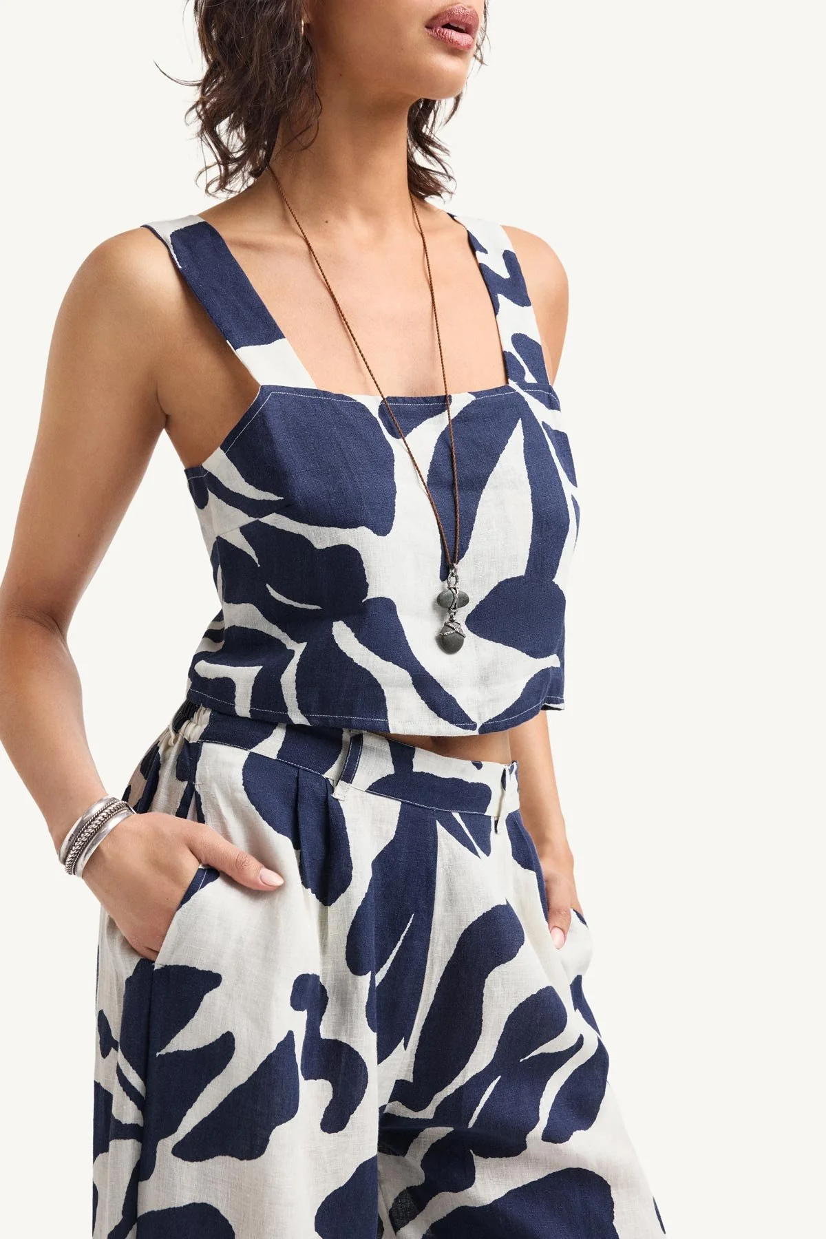 The Getaway Pant - Night Flower EcoLinen - Image 2